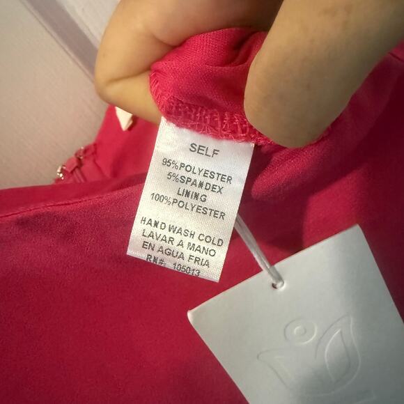 NWT Andree by Unit‎ Hot Pink Shorts Romper Size Large Off-Shoulder Ruffled - Picture 11 of 13